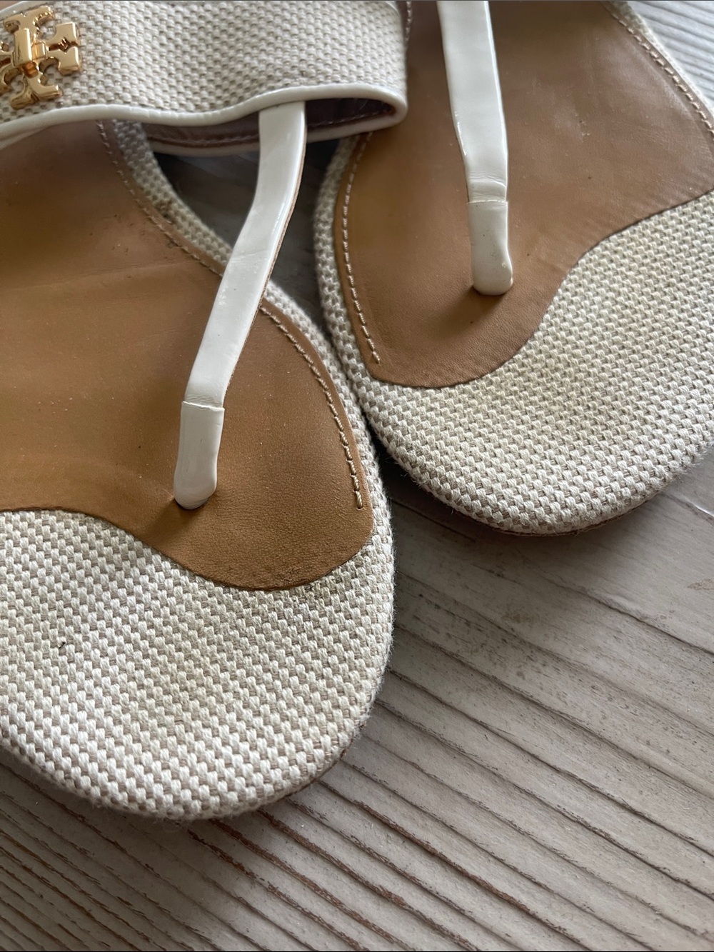 Tory Burch Cream Woven Thong Sandals with Gold Logo Accent - Picture 5 of 5